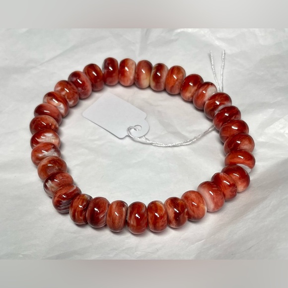 Jewelry - Red spiny oyster stretch bracelet